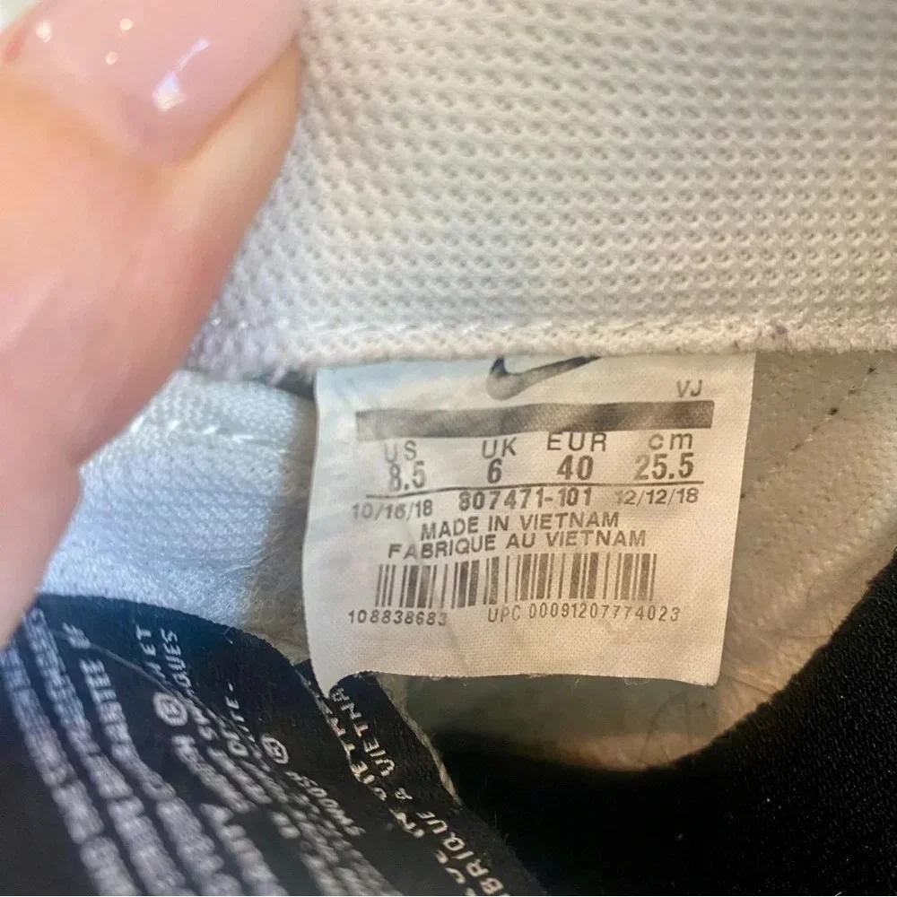 Size 8.5 - Nike Classic Cortez White‎ Black